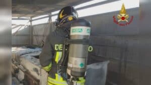 Guasto al nastro trasportatore, fiamme in azienda
