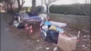 Rifiuti abbandonati a Udine: “Meglio i controlli alle telecamere”