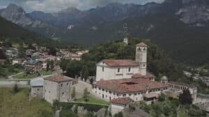 Residenze fittizie a Moggio Udinese, il procedimento al Gup