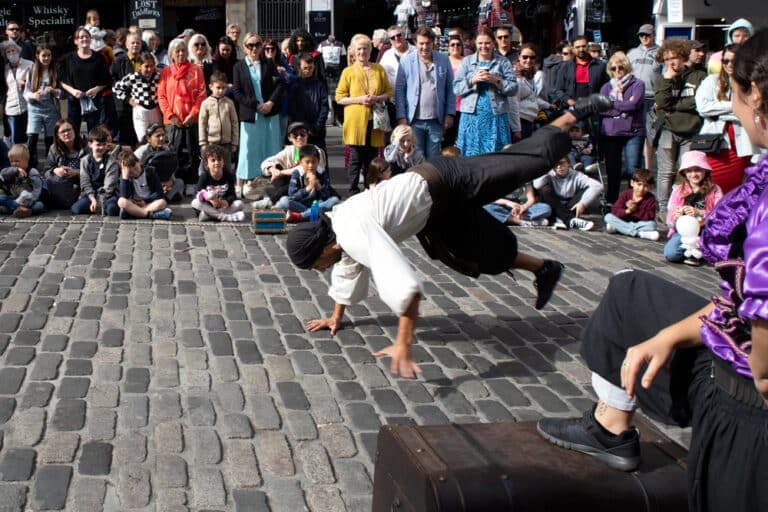 Muja Buskers Festival compie 10 anni: Muggia si prepara a cinque giorni di spettacoli, circo e magia