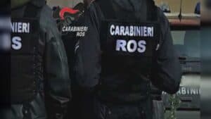Perquisizioni a minorenni suprematisti, sequestrati coltelli
