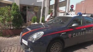 Spaccate nel cuore di Udine: sangue e vetrine distrutte in due locali