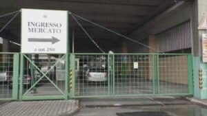 Scontro in consiglio sui fondi al mercato ortofrutticolo