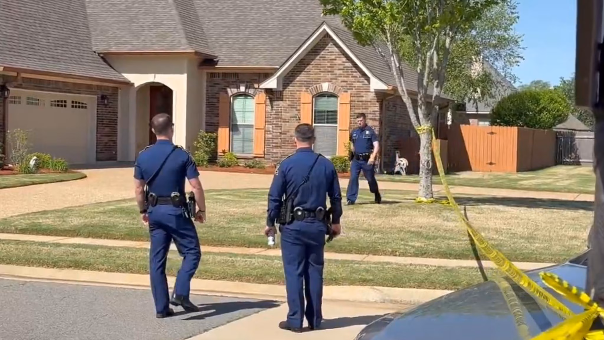 Strage in Louisiana, uccisi otto tra bambini e ragazzi: killer morto dopo la fuga