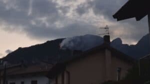 Incendi, in Fvg sono 16 i fronti ancora in corso