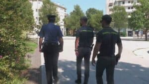 Piazza deserta dopo la rissa, si va verso il presidio fisso