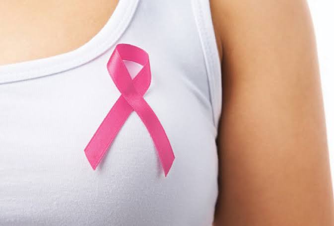 Ottobre Rosa 2026, la lotta contro il tumore al seno attraversa l'Italia: visite gratuite, screening e ricerca