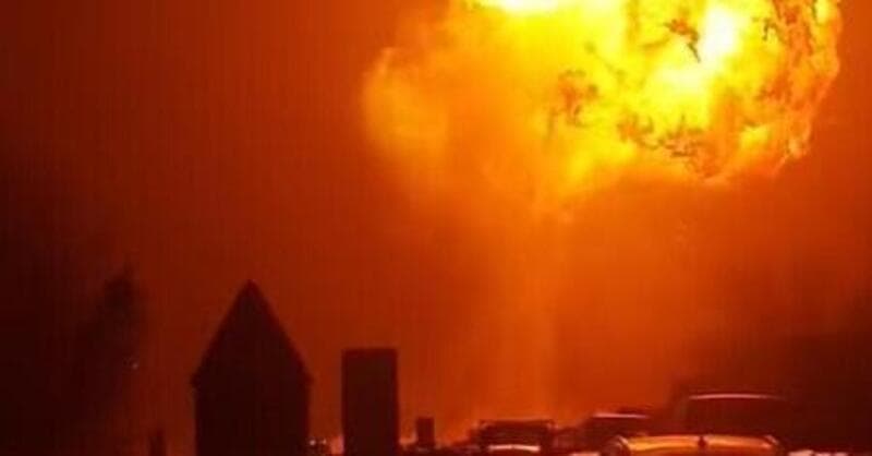 Esplosione sull’A1 a Teano Ovest: autobotte Gpl in fiamme, nessun ferito