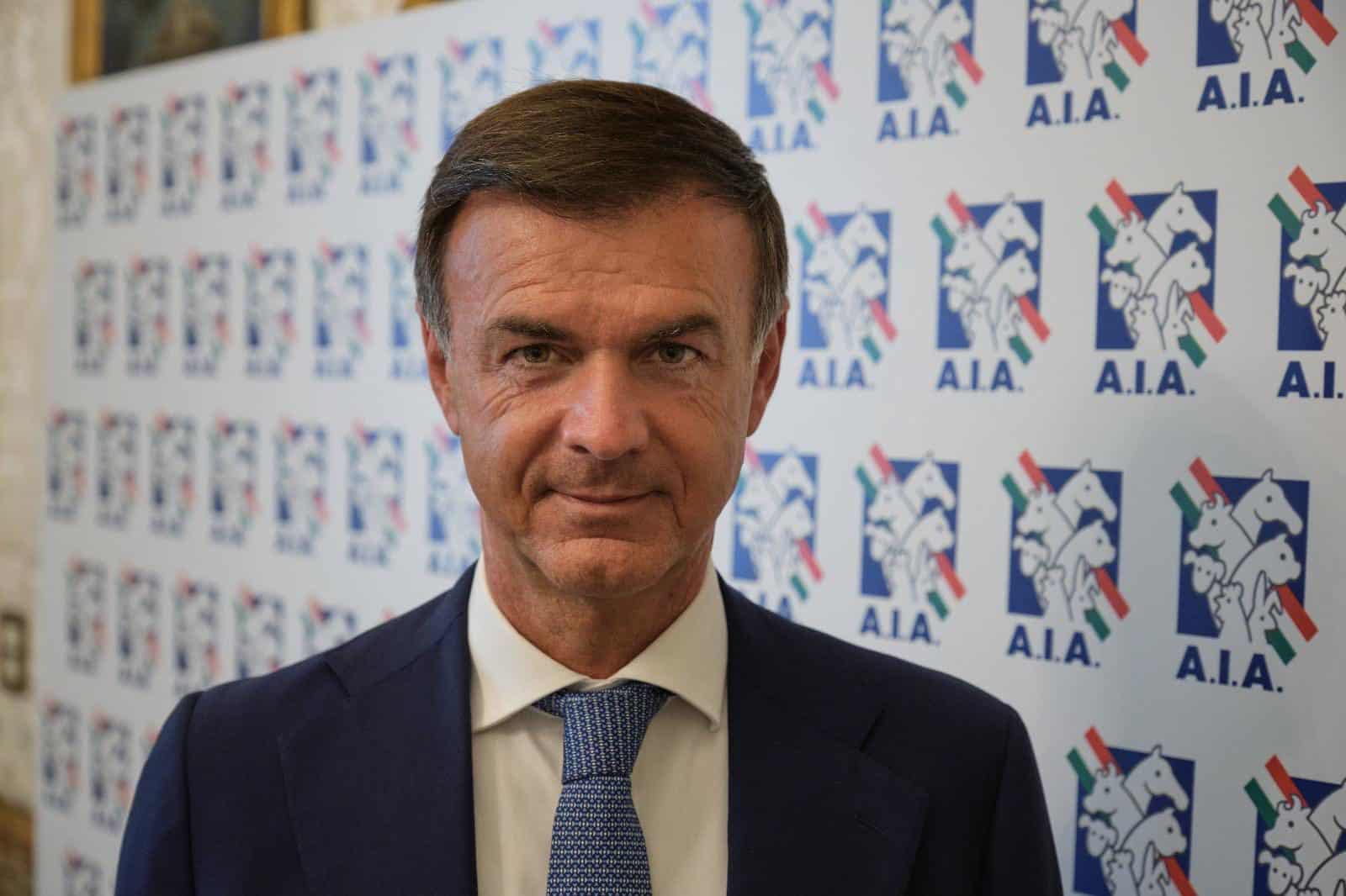 Ettore Prandini presidente Aia: il peso di Coldiretti tra politica, allevamenti e potere