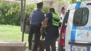 “Ti avveleno il cane”: ubriaco minaccia di uccidere l’agente K