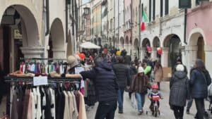 Cantieri in città, il Comune tutela i negozi