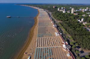 Lignano Pineta porta la Comunità Energetica in spiaggia