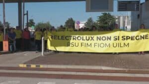 Electrolux, fronte comune Mimit-Regioni: “Rilancio senza tagli”