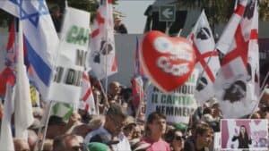 Pontida, nel day after tutti compatti nella Lega, bordate dal Pd