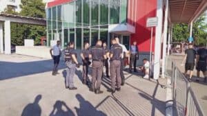 Dopo la rissa tenta di aggredire i militari: arrestato