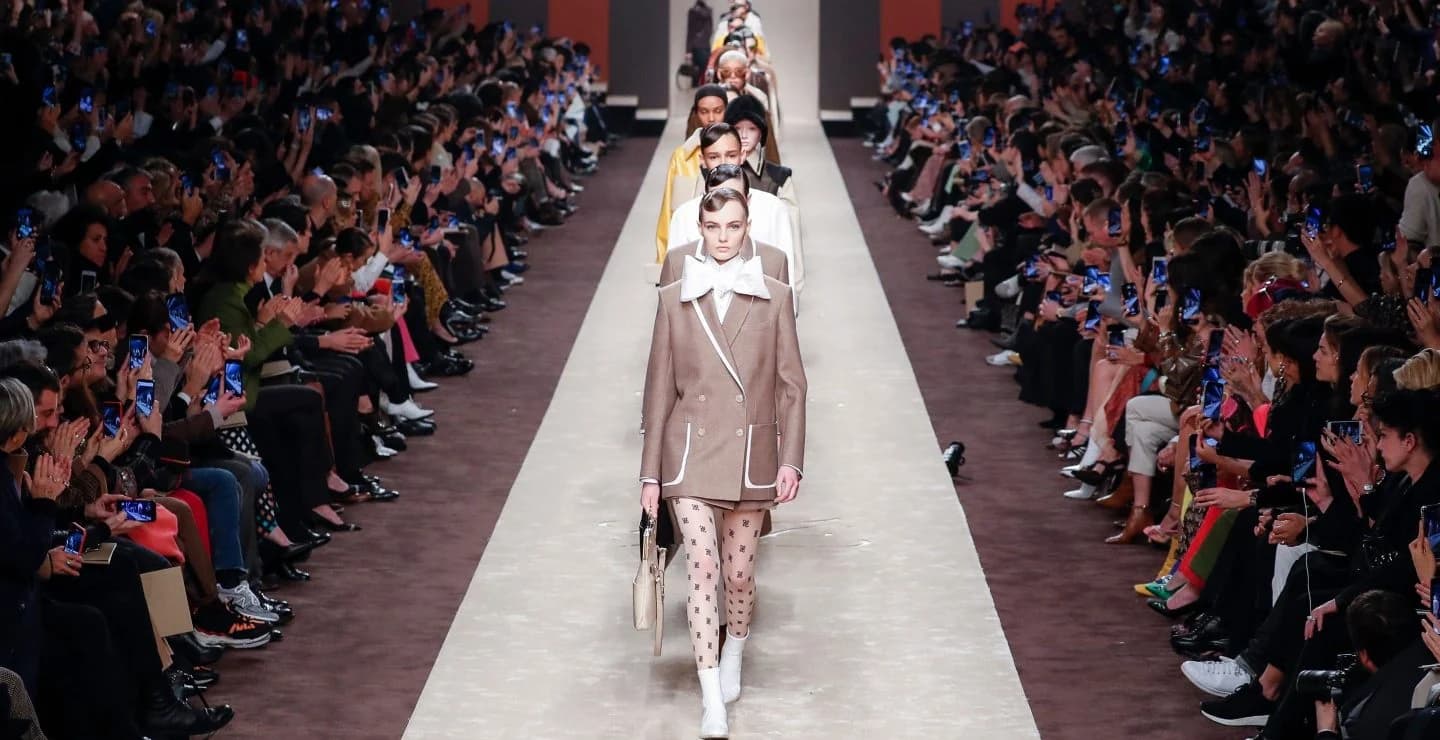 Settimana della Moda di Milano 2026: oltre 200 eventi e una schiera di star internazionali