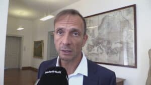 Carburante, Fedriga: bene sconti, ora libro bianco per famiglie