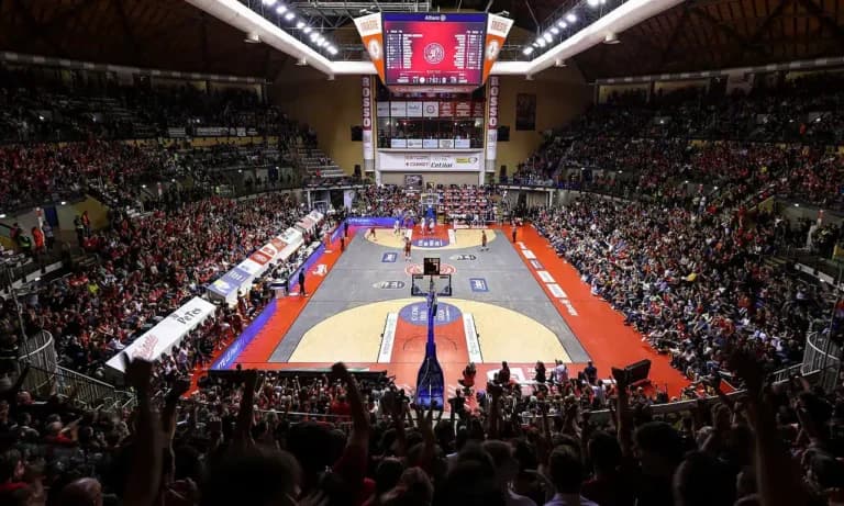 Pallacanestro Trieste cambia proprietà: Newport Holdings acquista il club, Connor Barwin nuovo presidente