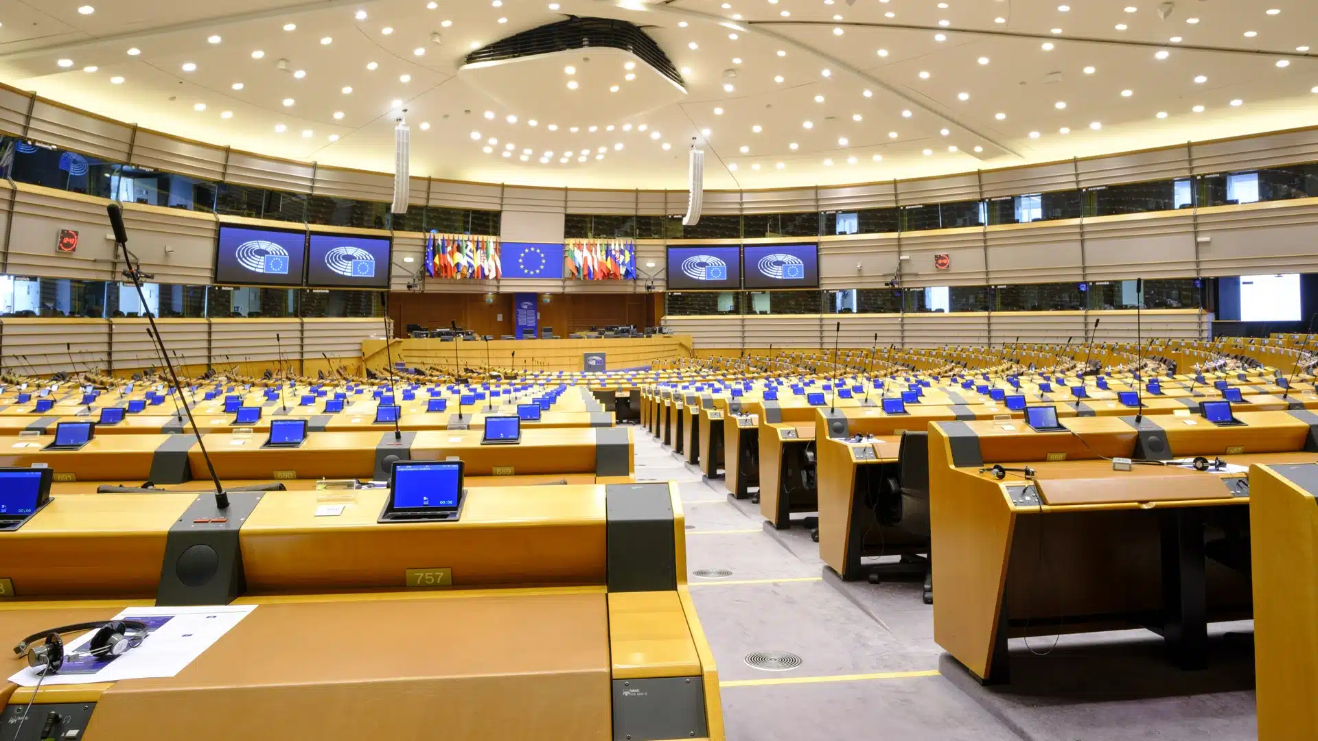 Via libera del Parlamento Ue alla nuova direttiva anticorruzione