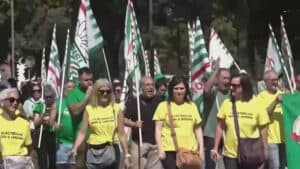 Urlo Electrolux, in 2mila respingono i tagli e puntano il Mimit