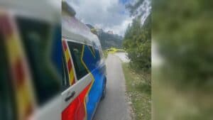 Cade dal trattore mentre lavora in malga, grave un uomo