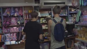 Ricomincia la corsa all’acquisto dei libri scolastici