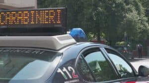 Dà in escandescenze e devasta il bar, arrestata 47enne