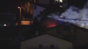 Trieste, incendio nella notte, paura per una persona