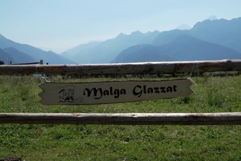 Montagna friulana, Malga Glazzat riparte con caseificio e accoglienza rinnovati