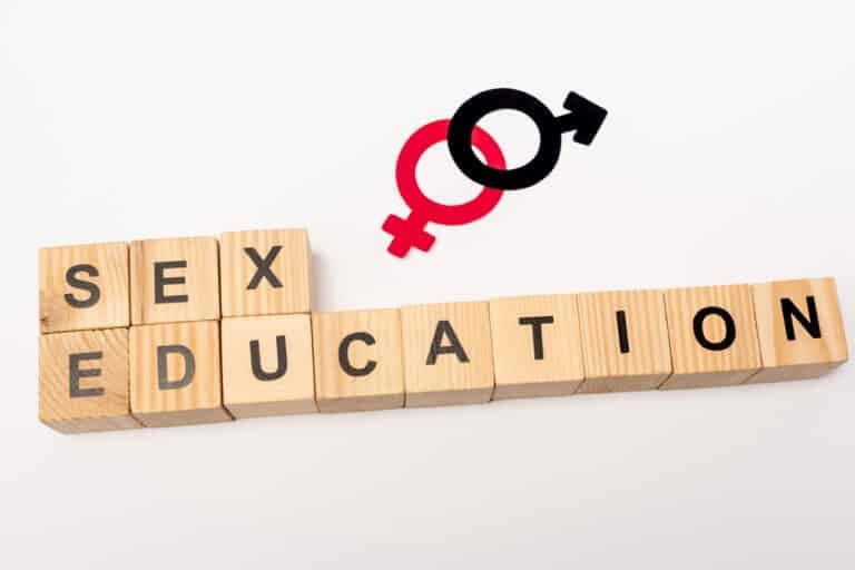 Educazione affettiva e sessuale: gli psicologi FVG chiedono dialogo, prevenzione e percorsi scientifici per i giovani