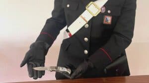 Spaccio, coltelli e documenti falsi: tre denunce