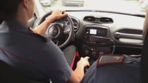 Picchia il padre e si scaglia contro i carabinieri: arrestato