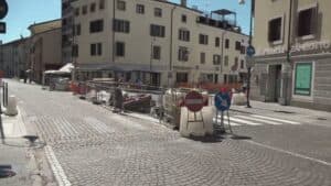 In borgo Gemona si protrae l’incubo cantieri