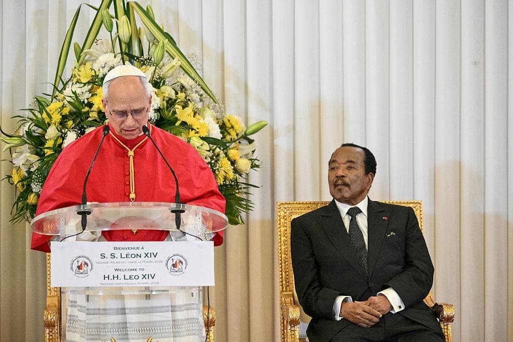 Papa angola