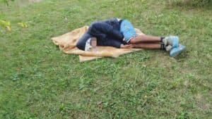 Tornano i bivacchi nei parchi, notti anche nel vecchio ospedale