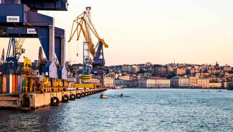 Servola, firmato il decreto: 200 milioni per il futuro del Porto di Trieste