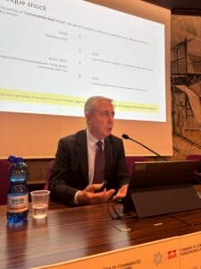 Economia: l’intelligenza artificiale al centro del nuovo seminario di Marco Martella alla Cciaa